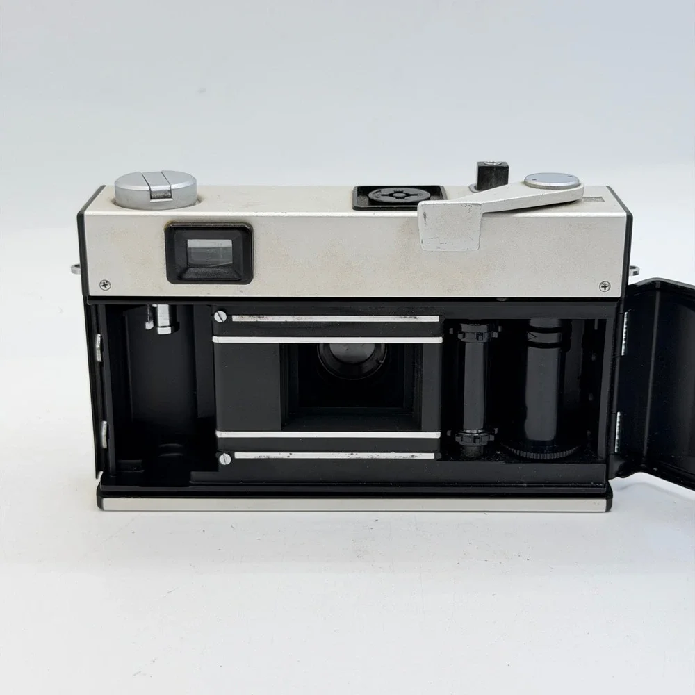 Canon Canonet 28 Rangefinder 35mm Film Camera 40mm f2.8 Lens Silver Black Japan